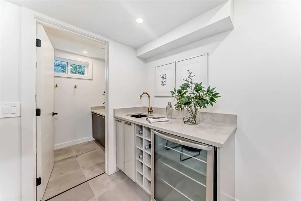 26 Dalgetty Place NW