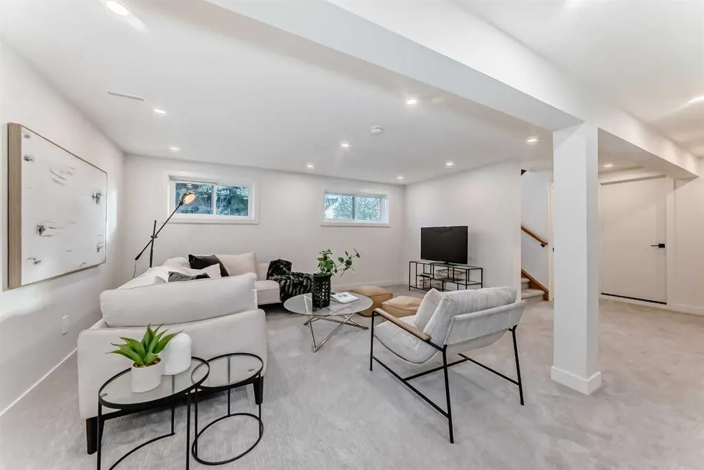 26 Dalgetty Place NW