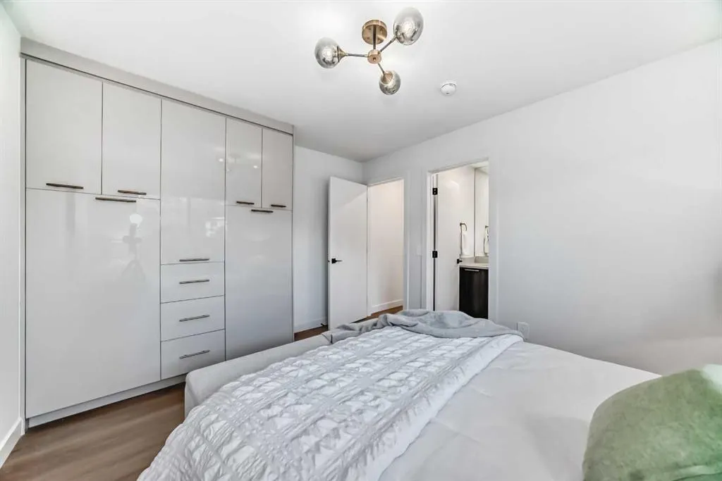 26 Dalgetty Place NW