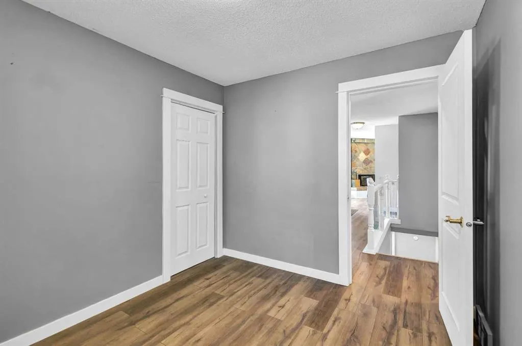 9427 Palliser Place SW