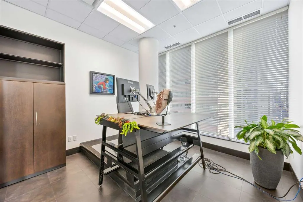 888 4 Avenue SW, #601, 611