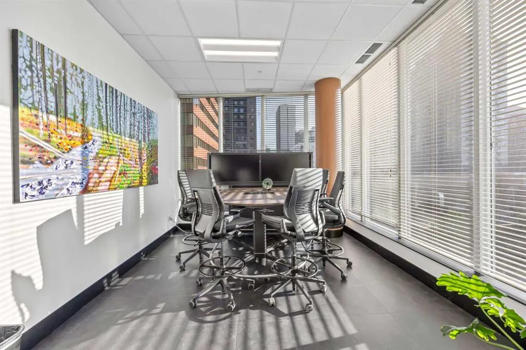 888 4 Avenue SW, #601, 611