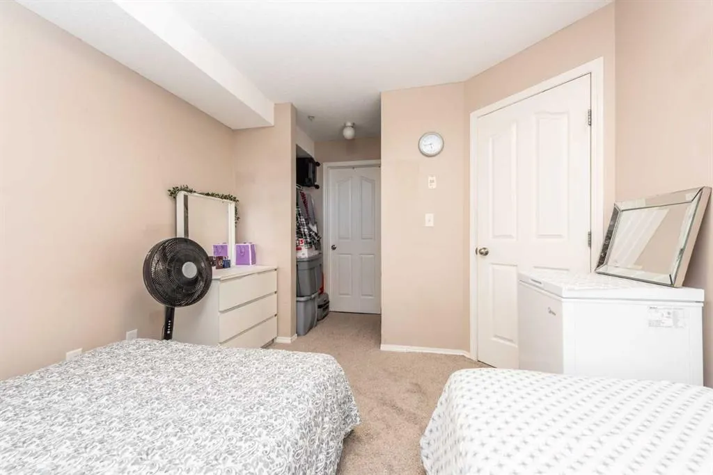 7210 80 Avenue NE, #215