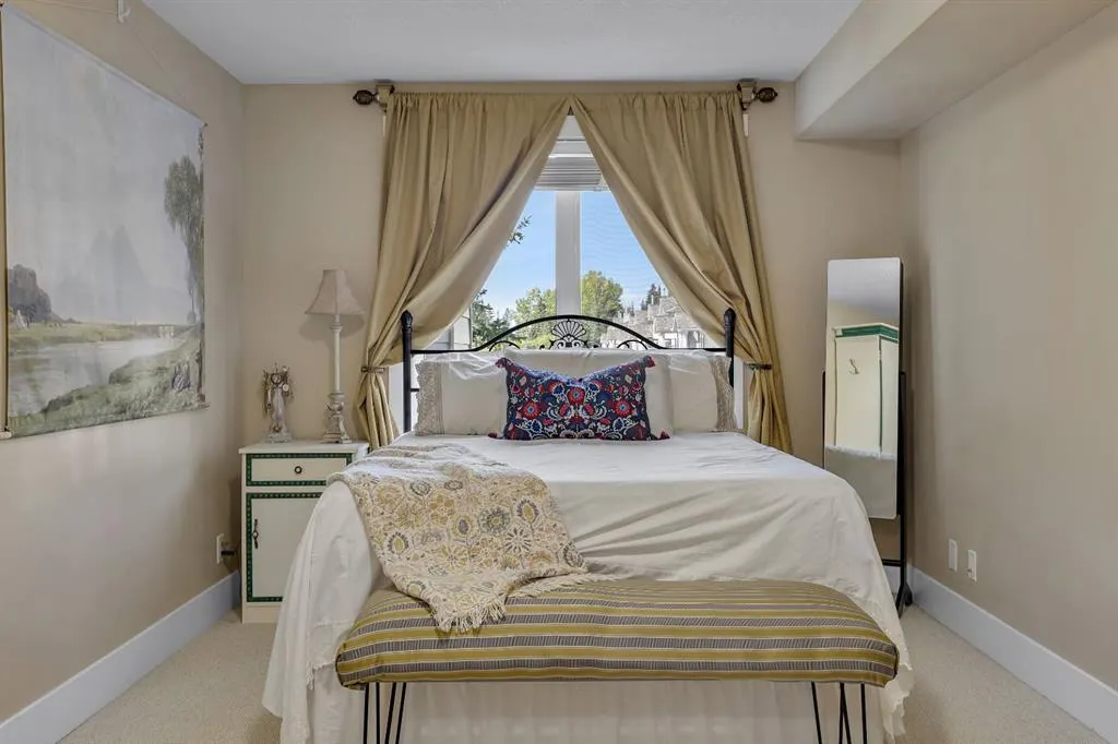 500 Rocky Vista Gardens NW, #126