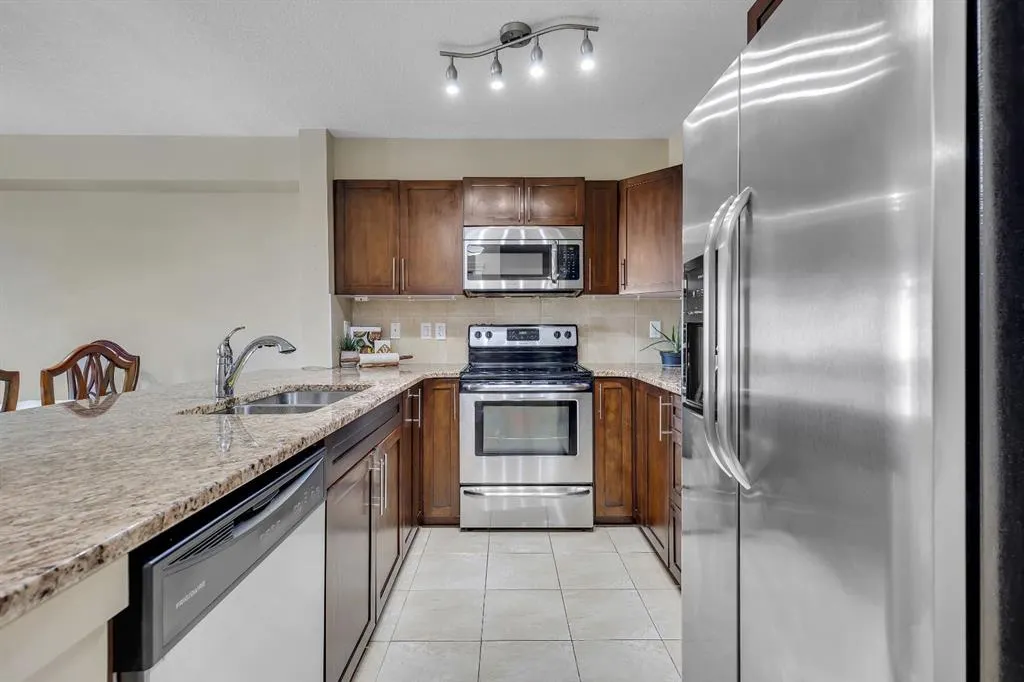 500 Rocky Vista Gardens NW, #126