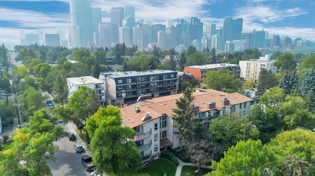 239 6 Avenue NE, #206