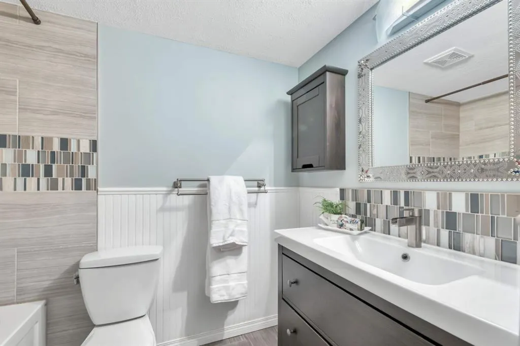 239 6 Avenue NE, #206