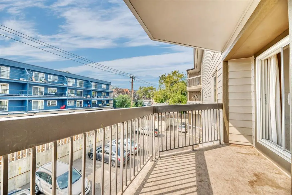 239 6 Avenue NE, #206