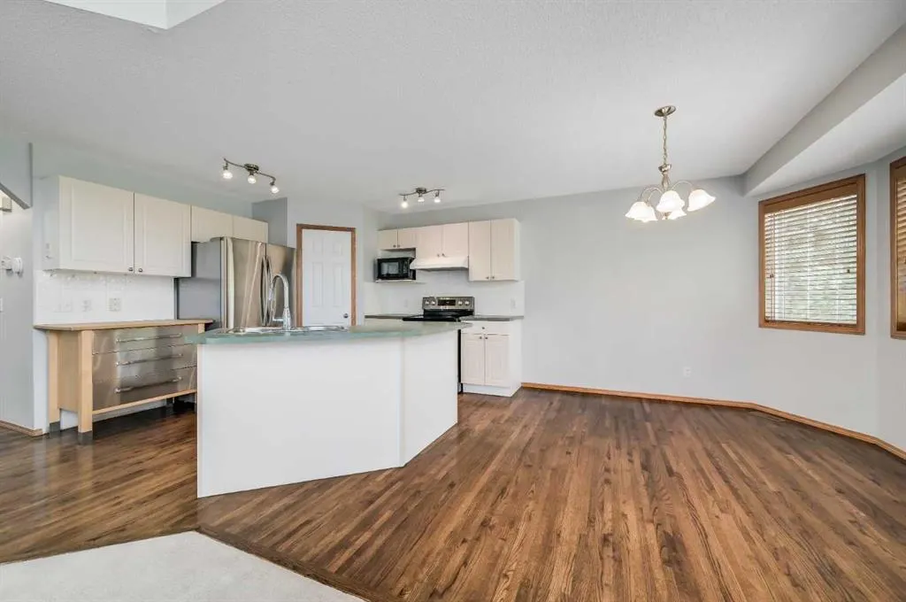 25 Somerglen Park SW
