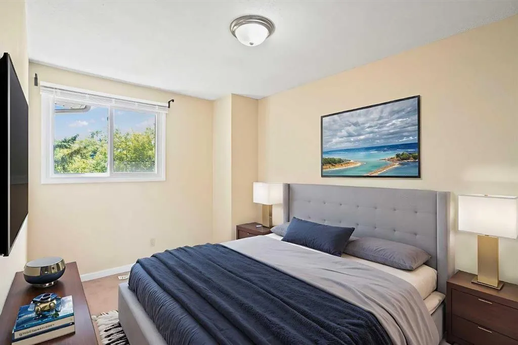 643 4 Avenue NE, #22
