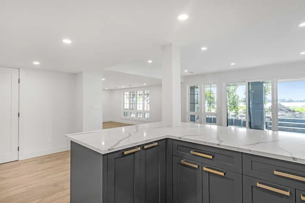 340 West Chestermere Drive