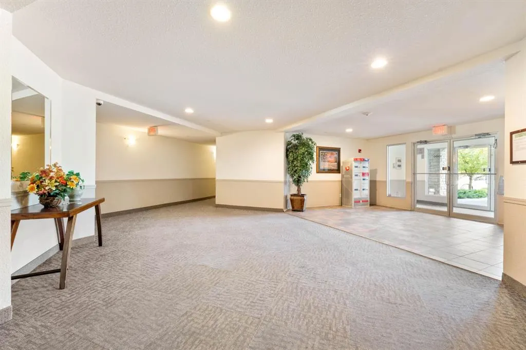 2395 Eversyde Avenue SW, #1102