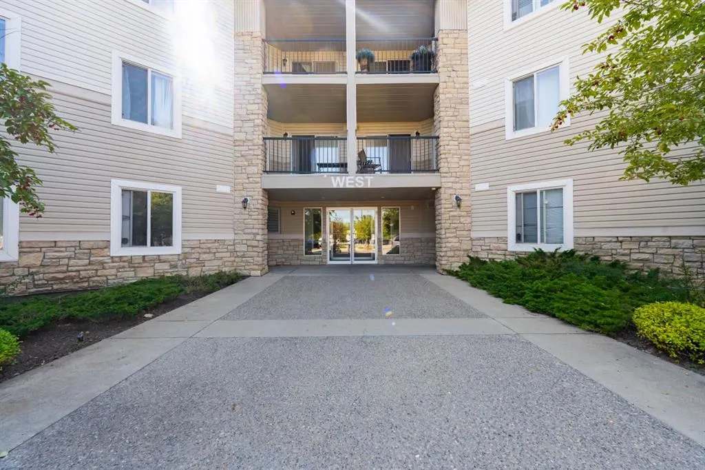 2395 Eversyde Avenue SW, #1102