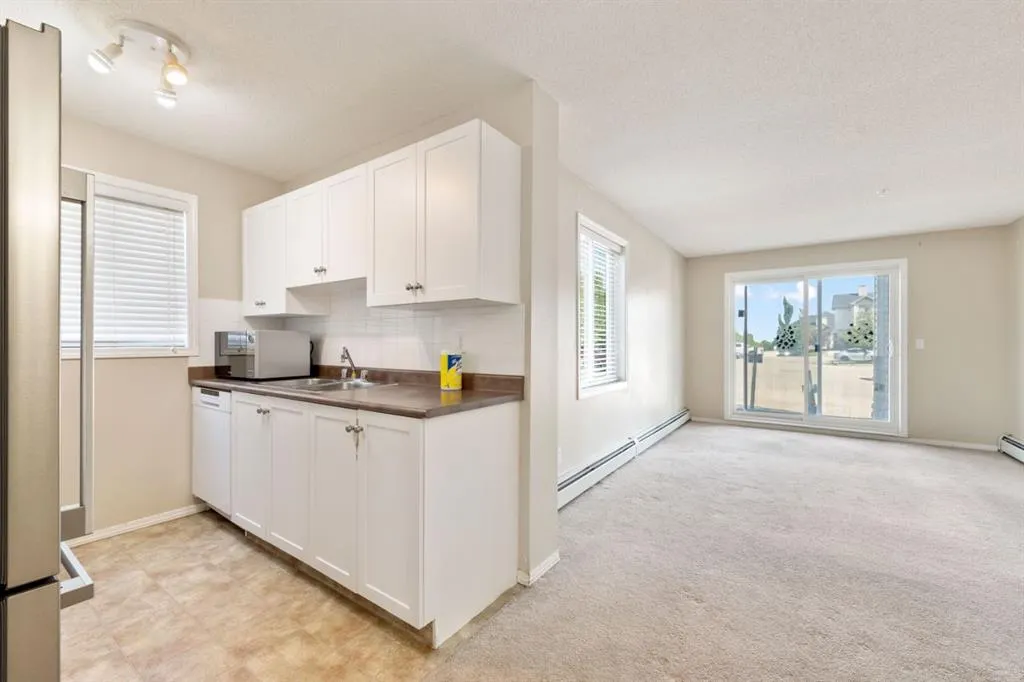 2395 Eversyde Avenue SW, #1102