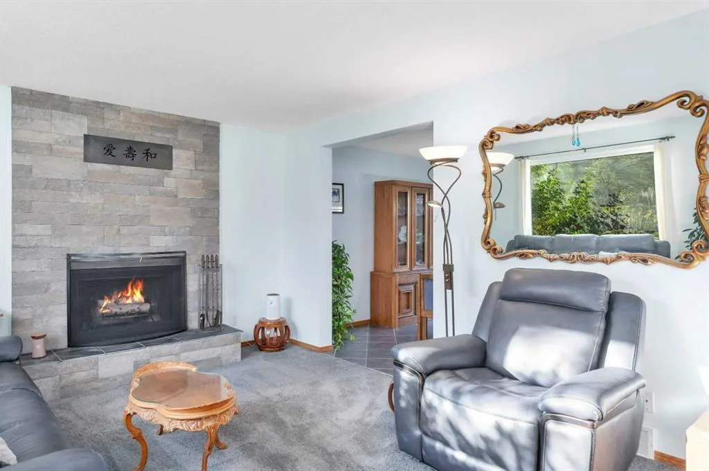 56 Lakeview Crescent