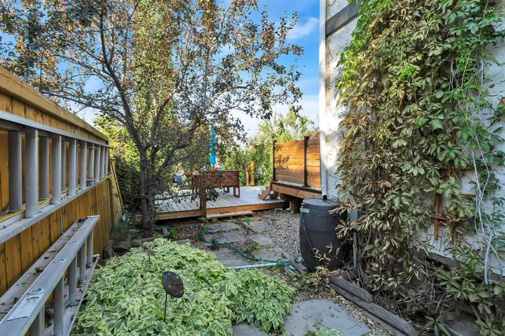 56 Lakeview Crescent