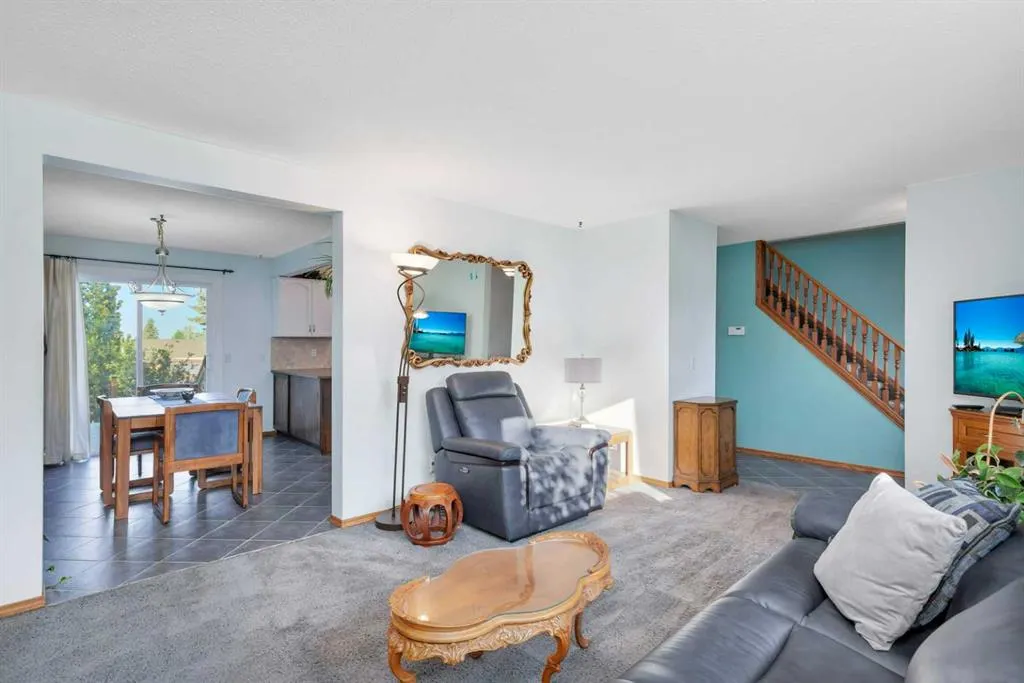 56 Lakeview Crescent