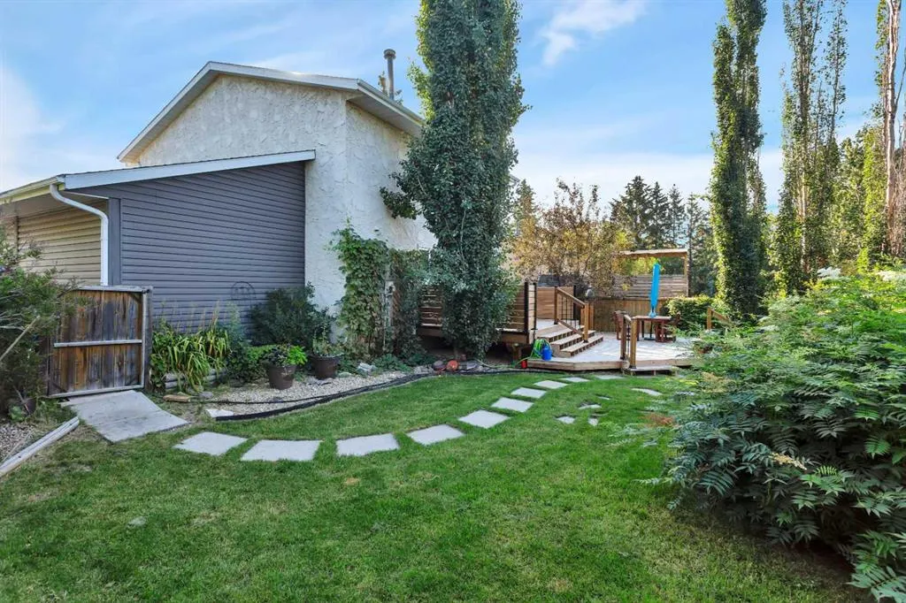 56 Lakeview Crescent