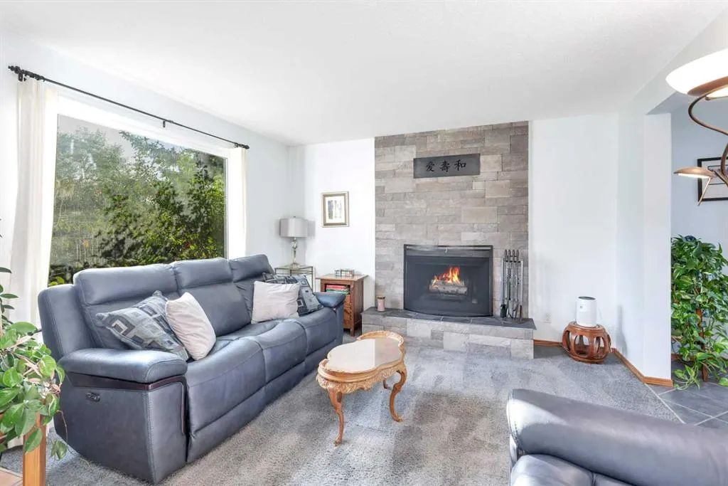 56 Lakeview Crescent
