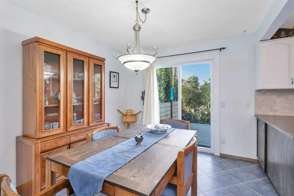 56 Lakeview Crescent