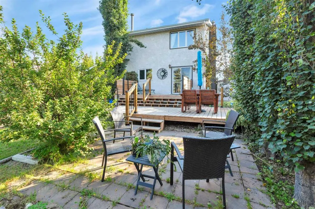 56 Lakeview Crescent