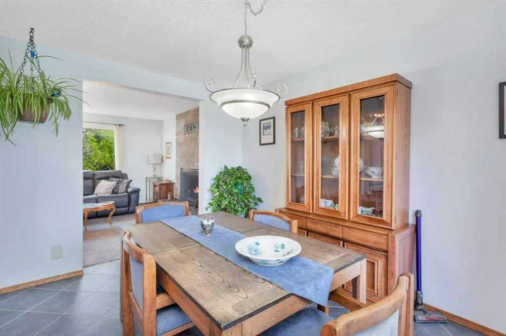 56 Lakeview Crescent