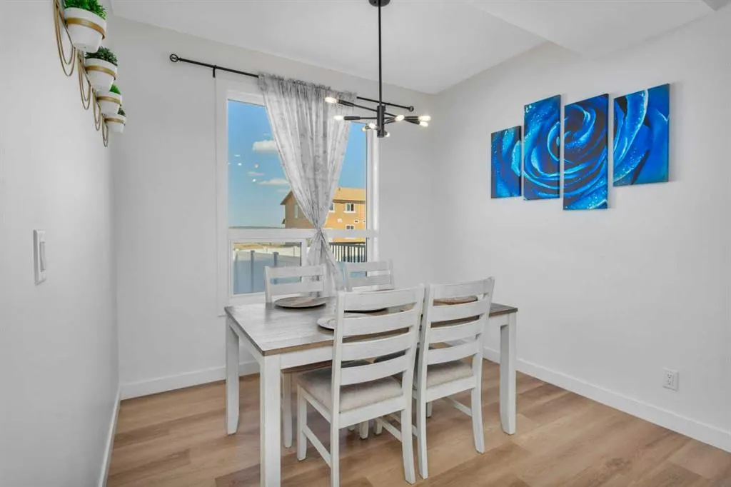 25 Inglis Crescent