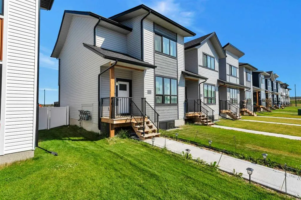 25 Inglis Crescent
