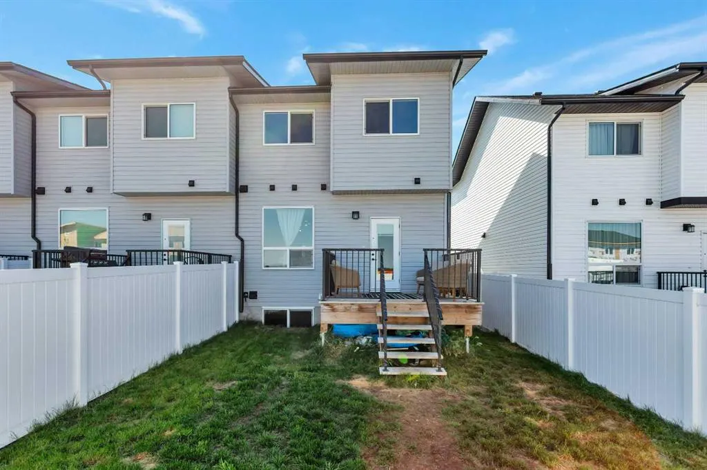 25 Inglis Crescent