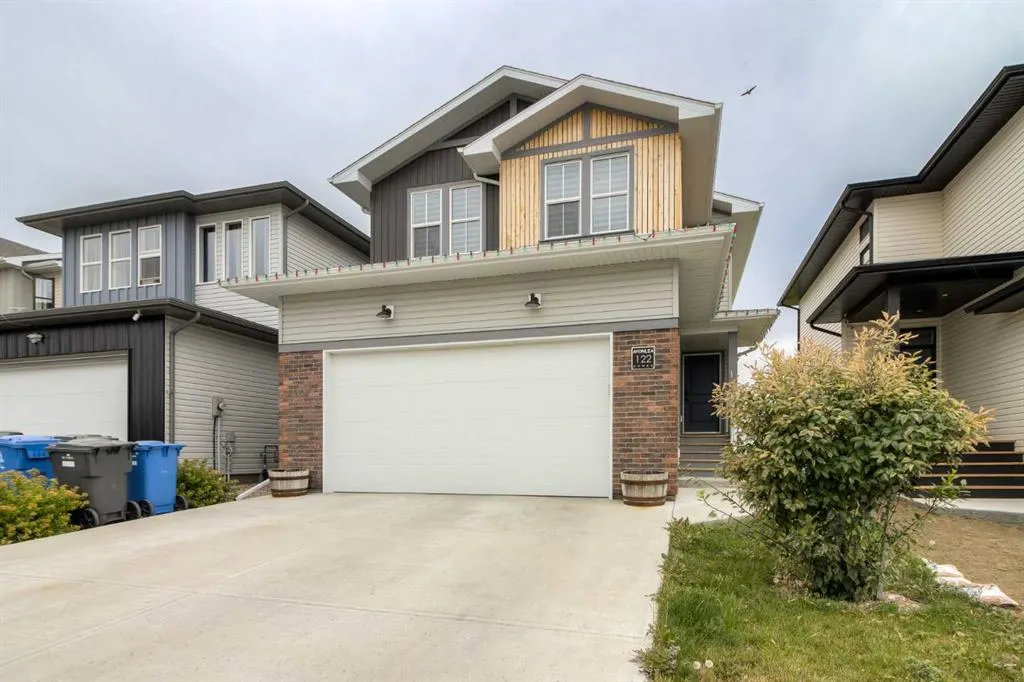 122 Greywolf Road N