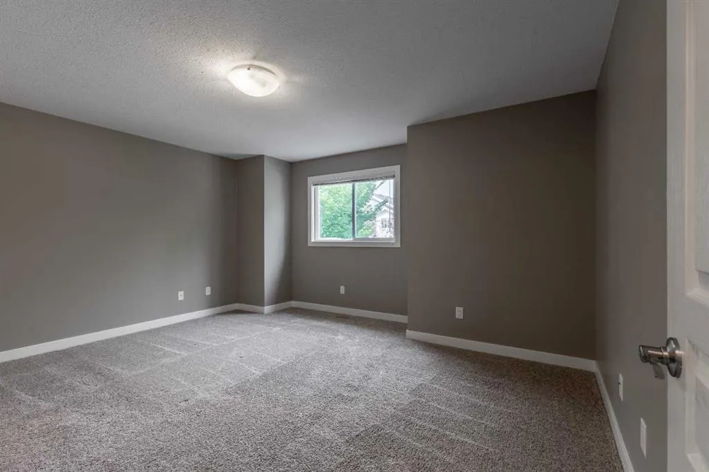 205 Silkstone Road W, #2