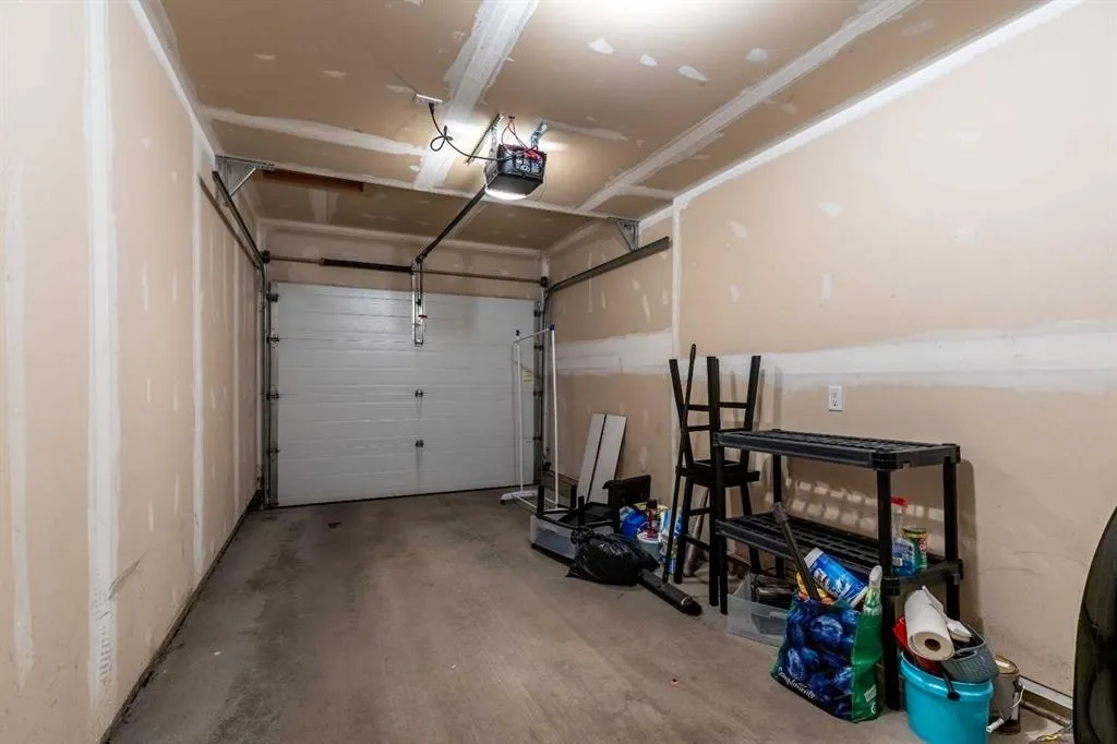 205 Silkstone Road W, #2