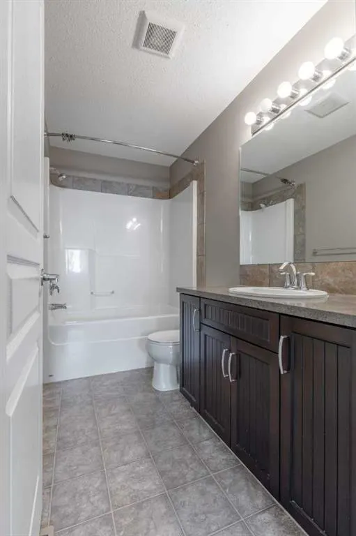 205 Silkstone Road W, #2
