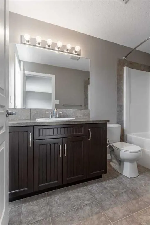 205 Silkstone Road W, #2