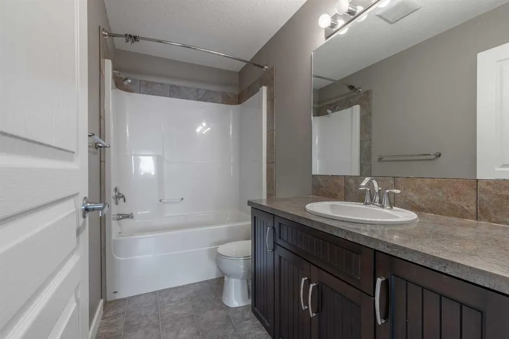 205 Silkstone Road W, #2