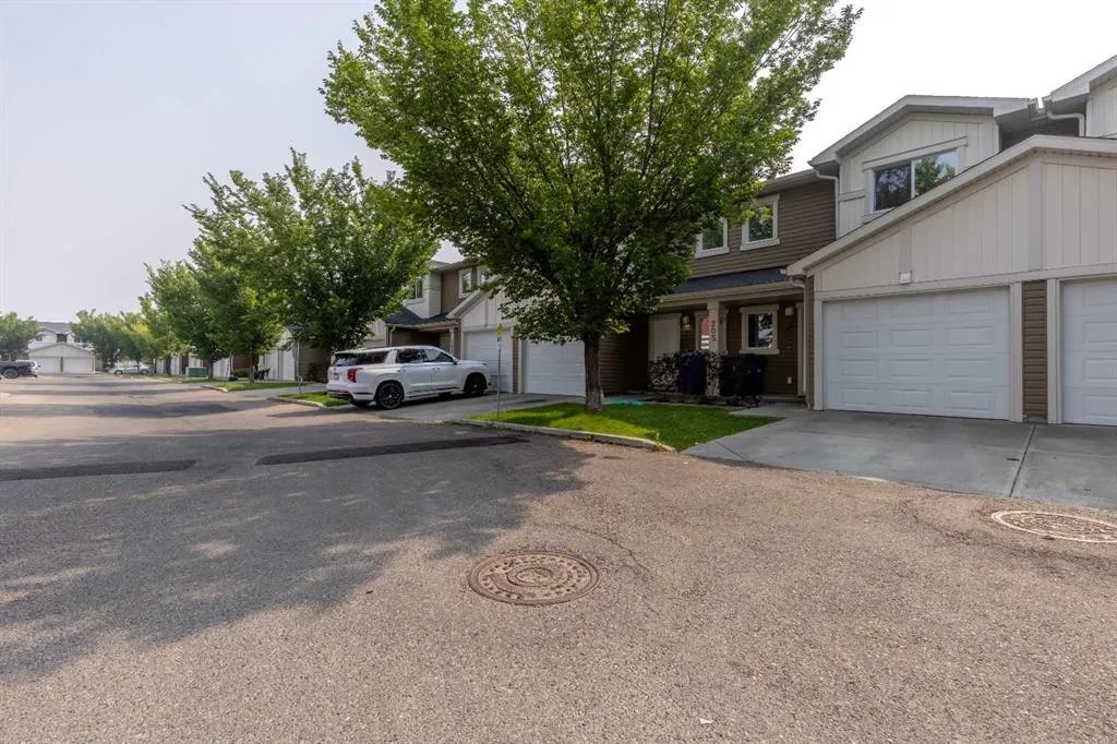 205 Silkstone Road W, #2