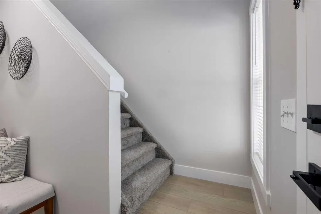 16 Millrise Green SW