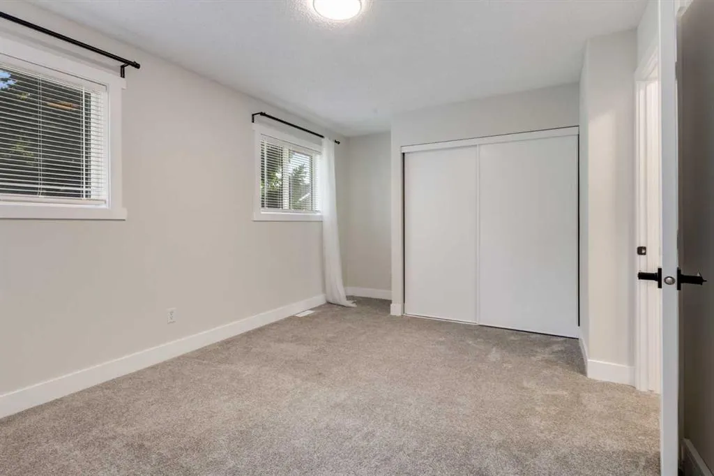 16 Millrise Green SW