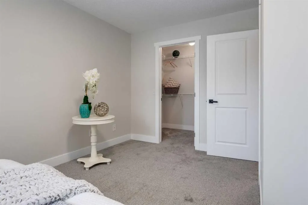 16 Millrise Green SW