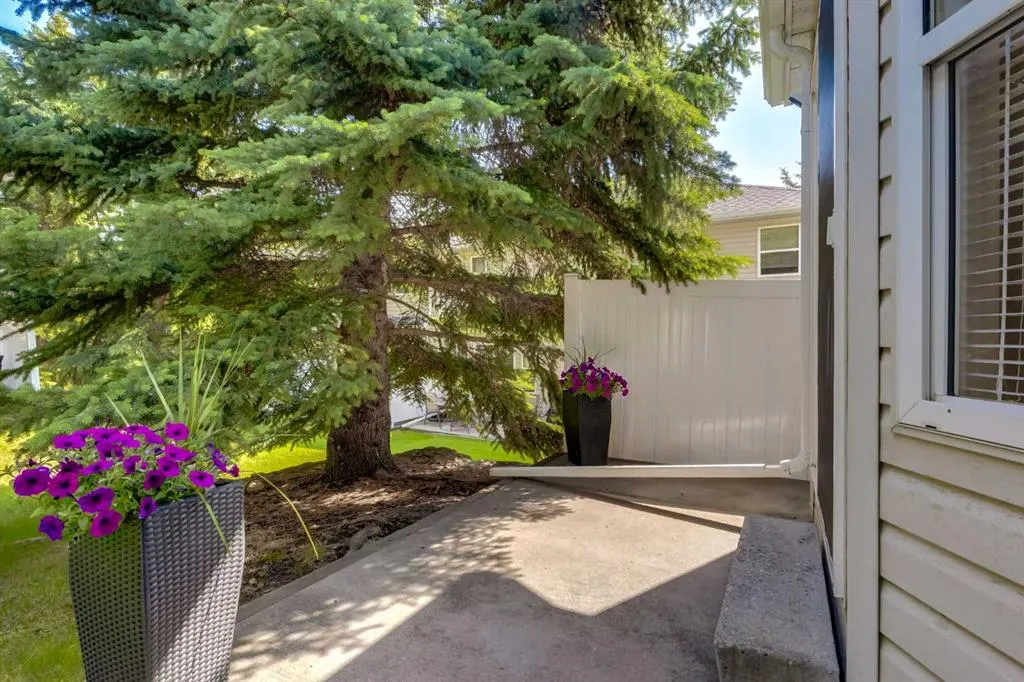16 Millrise Green SW