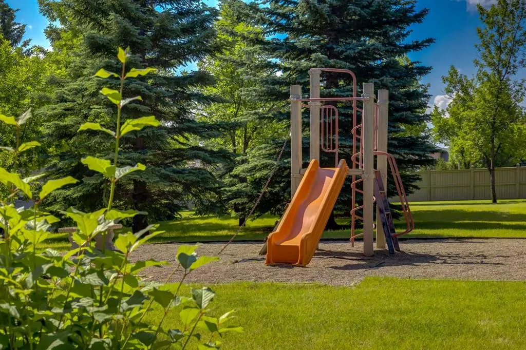 16 Millrise Green SW