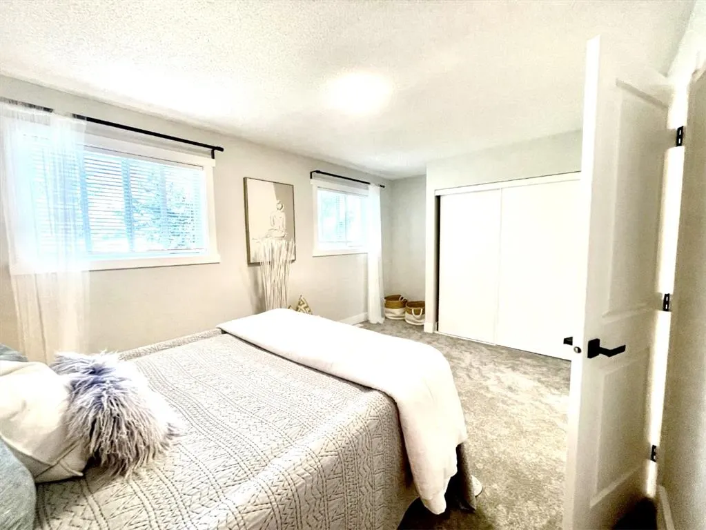 16 Millrise Green SW