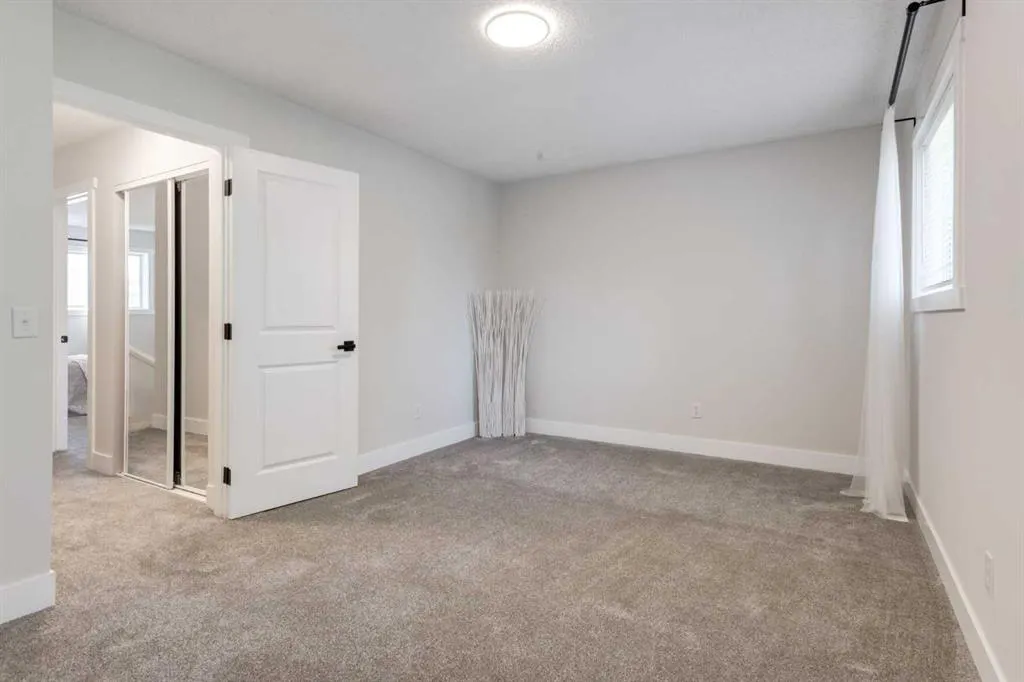 16 Millrise Green SW