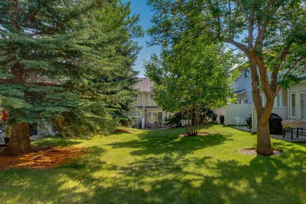 16 Millrise Green SW