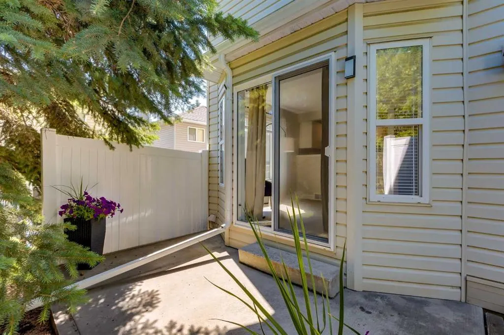16 Millrise Green SW