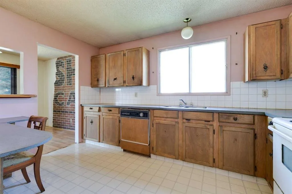150 Pinehill Road NE