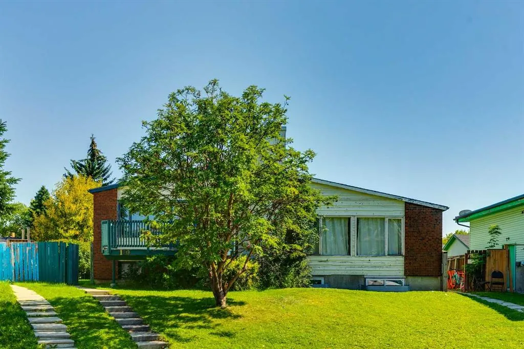 150 Pinehill Road NE