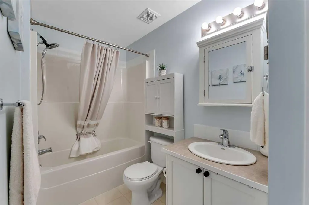 156 Canoe Drive SW, #6