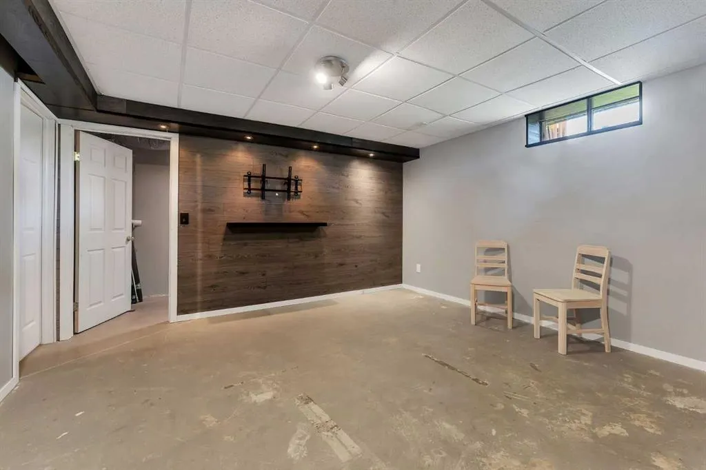 156 Canoe Drive SW, #6
