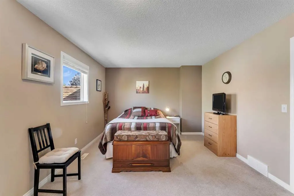 156 Canoe Drive SW, #6